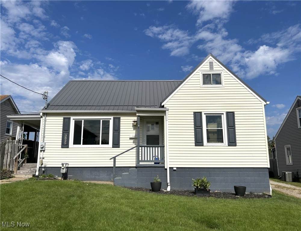 3825 Marlamont Way - Photo 1