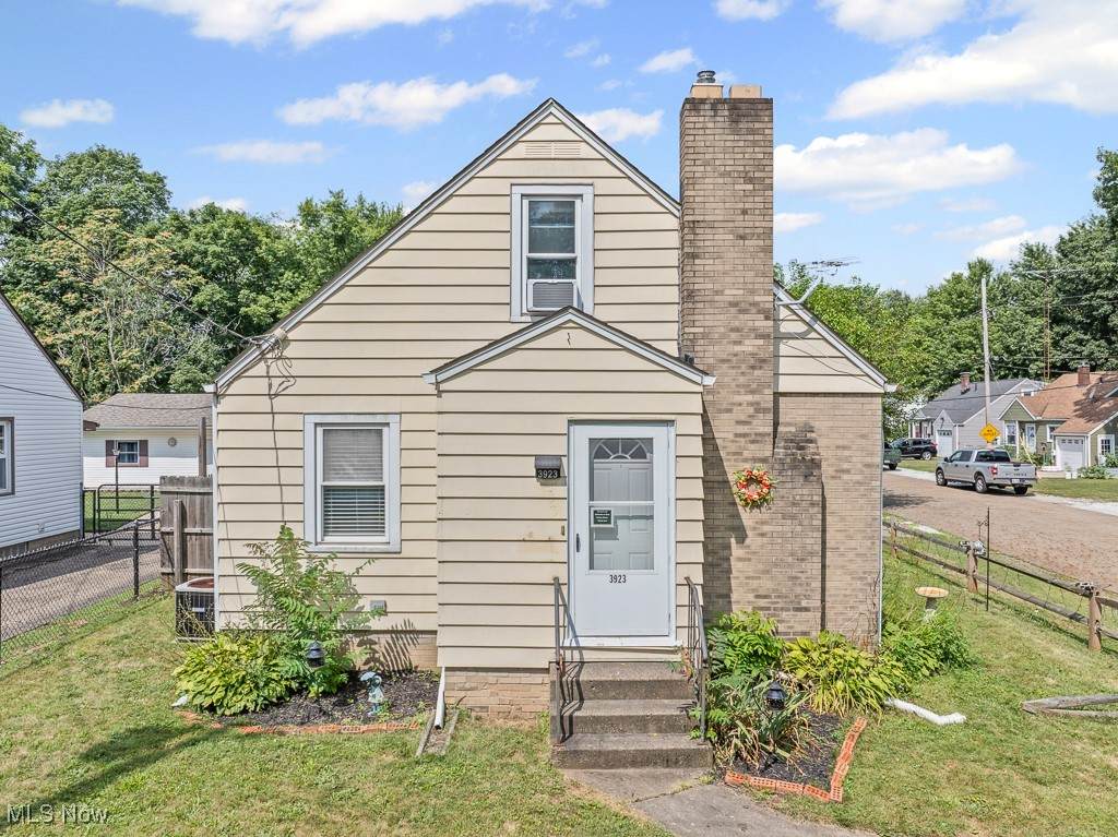 3923 Harrison Avenue - Photo 1