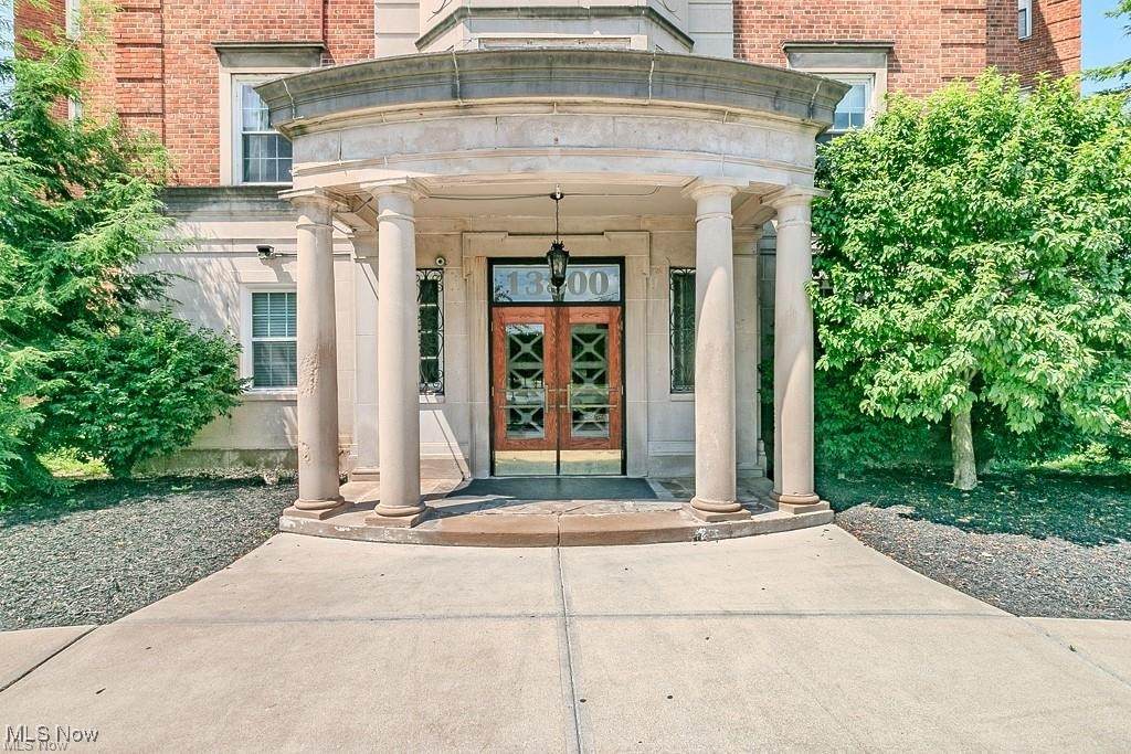 13800 Fairhill Road - Photo 1