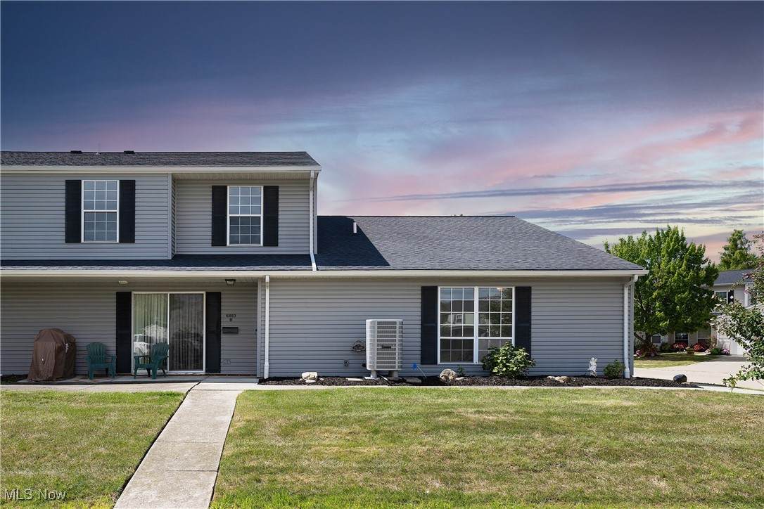 6883 Colonial Drive - Photo 1