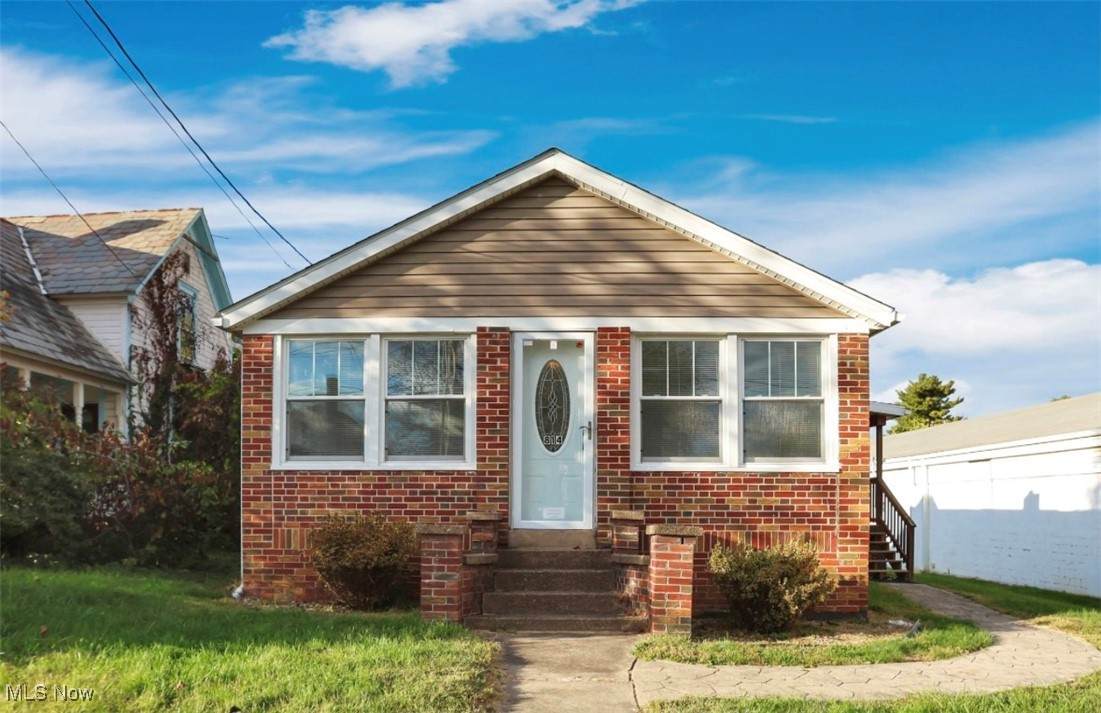 814 Main Street - Photo 1