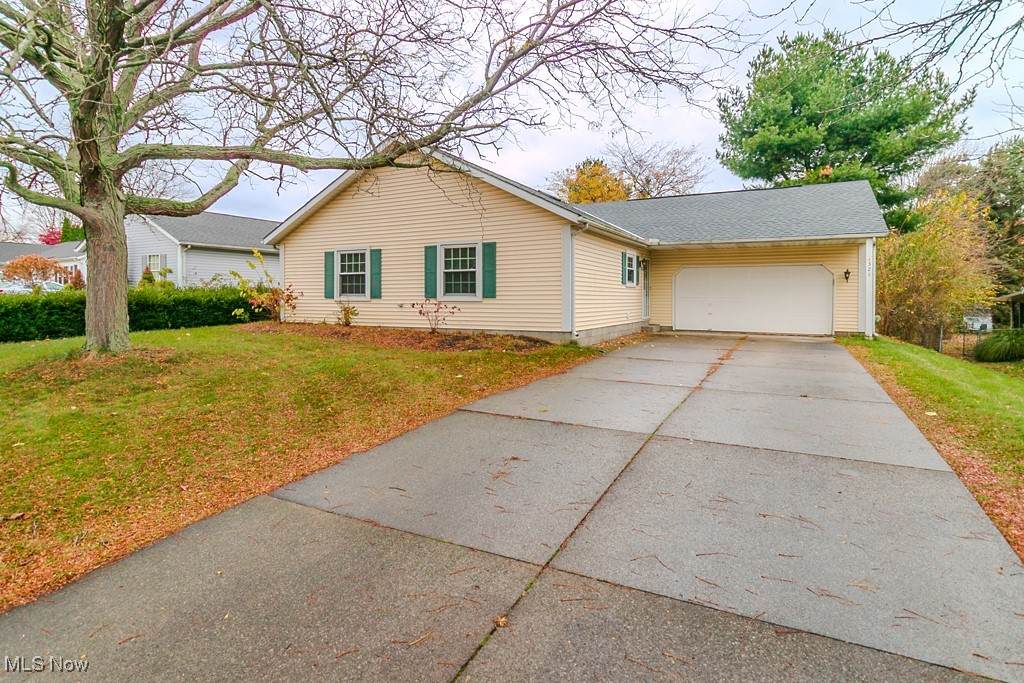 321 Parkway Boulevard - Photo 1