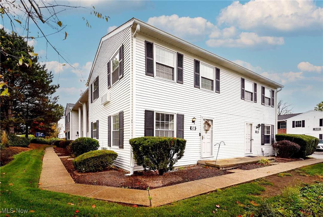 1473 Munroe Falls Avenue - Photo 1