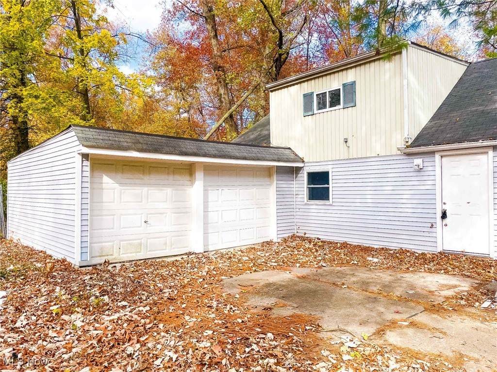 4095 Laurel Road - Photo 1