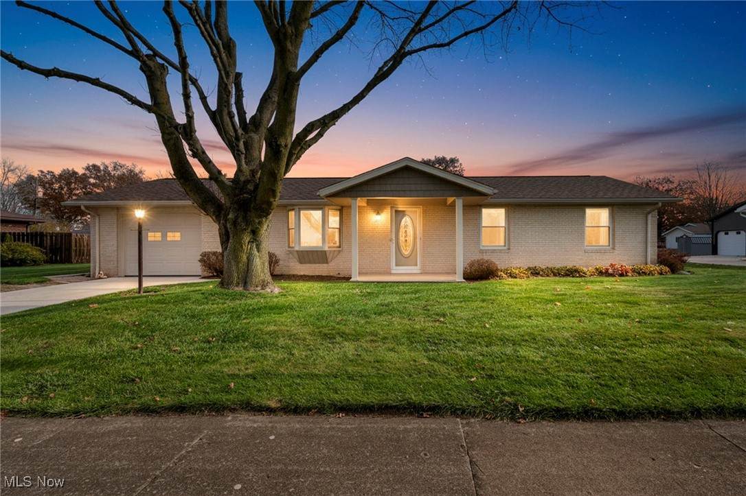 557 Ladyne Avenue - Photo 1