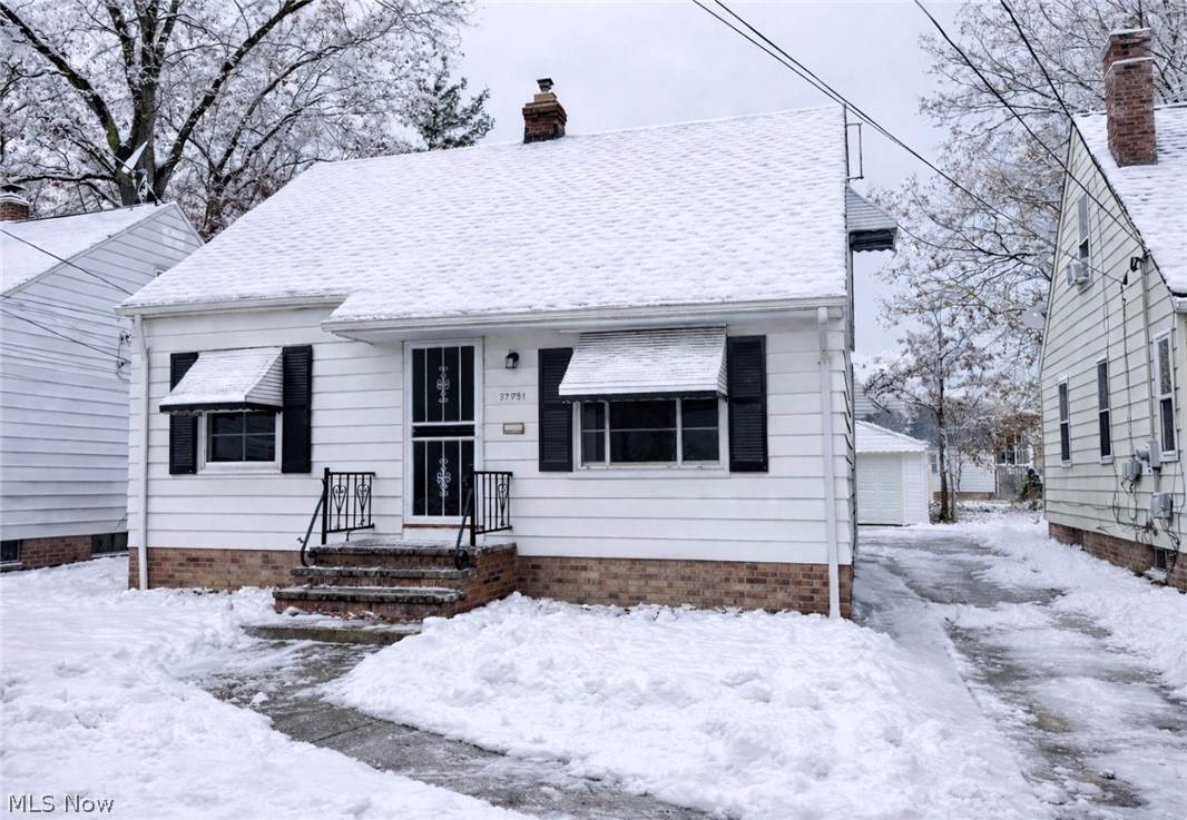 25731 Zeman Avenue - Photo 1