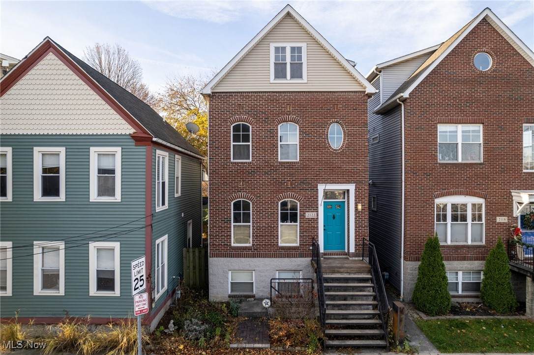 2122 6th Street - Photo 1