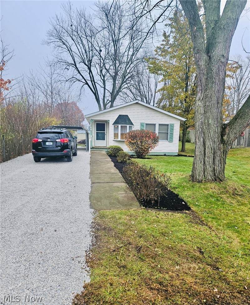 2644 Delaware Avenue - Photo 1