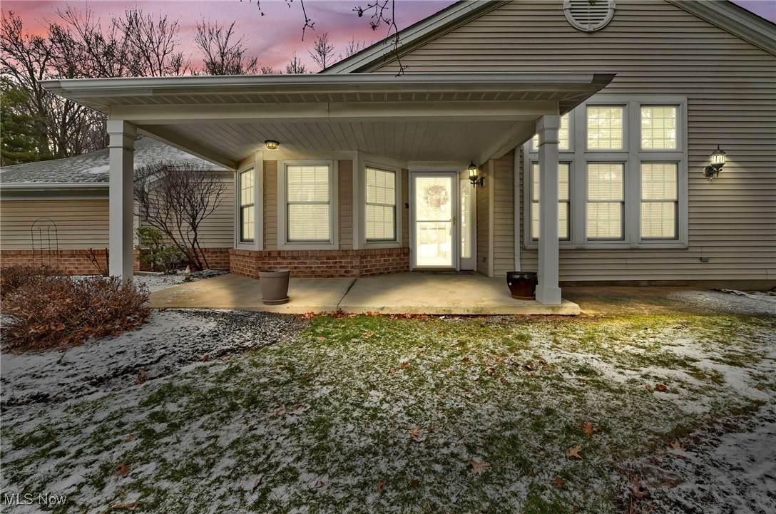 12 Community Drive - Photo 1