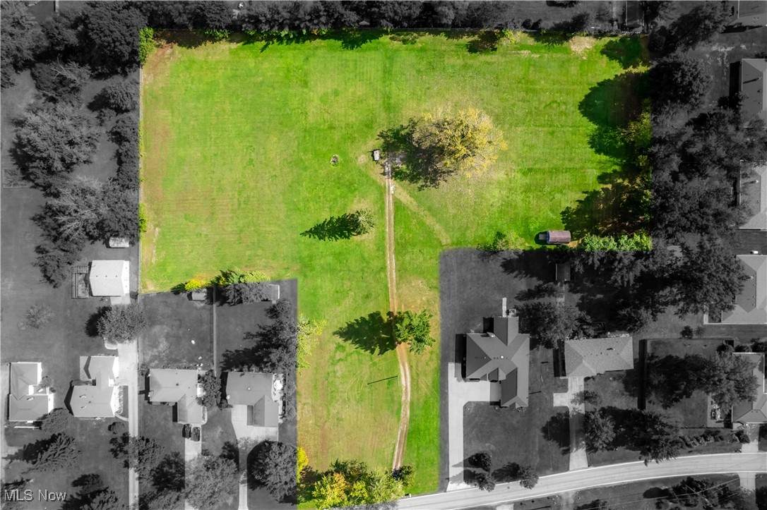 9425 Avery Road - Photo 1