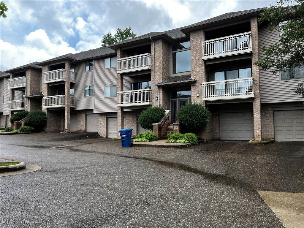 3800 Rosemont Boulevard - Photo 1