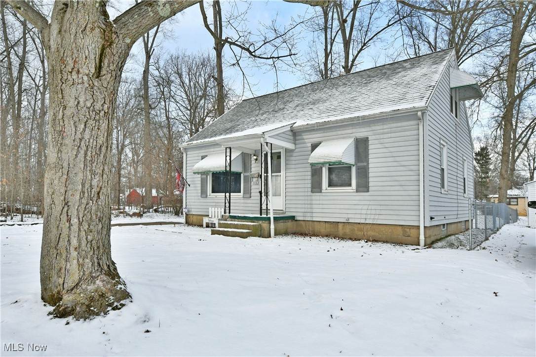 1722 Bradford Street - Photo 1