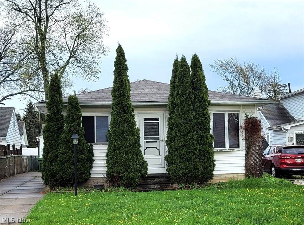 771 348th Street - Photo 1