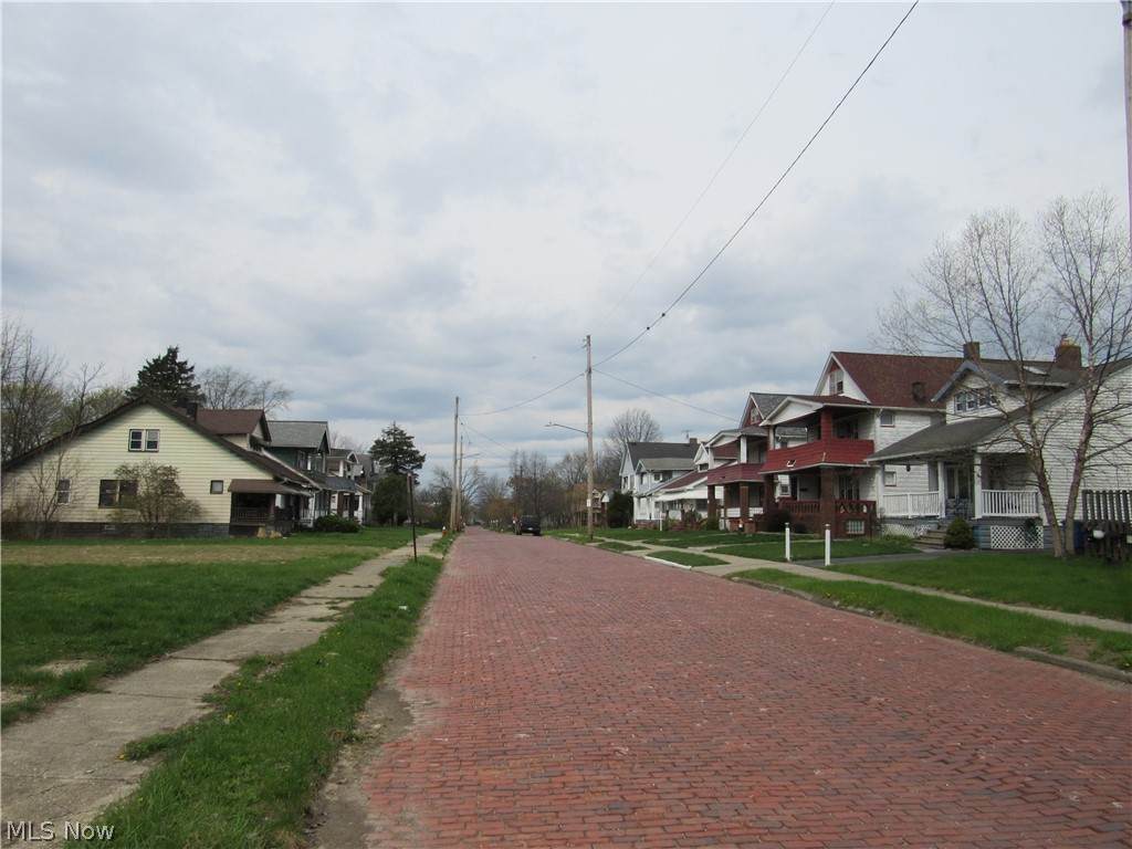 https://bt-photos.global.ssl.fastly.net/normls/orig_boomver_2_5183469-2.jpg