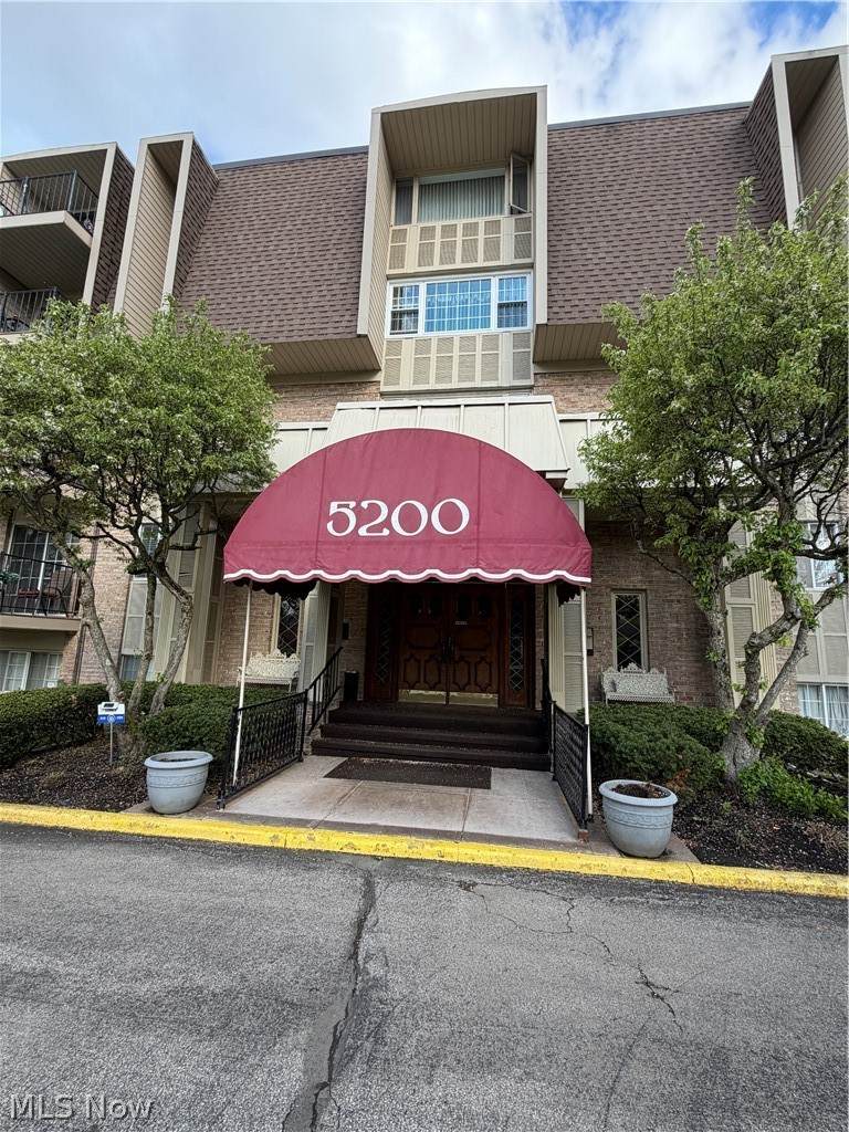 5200 West Boulevard - Photo 1