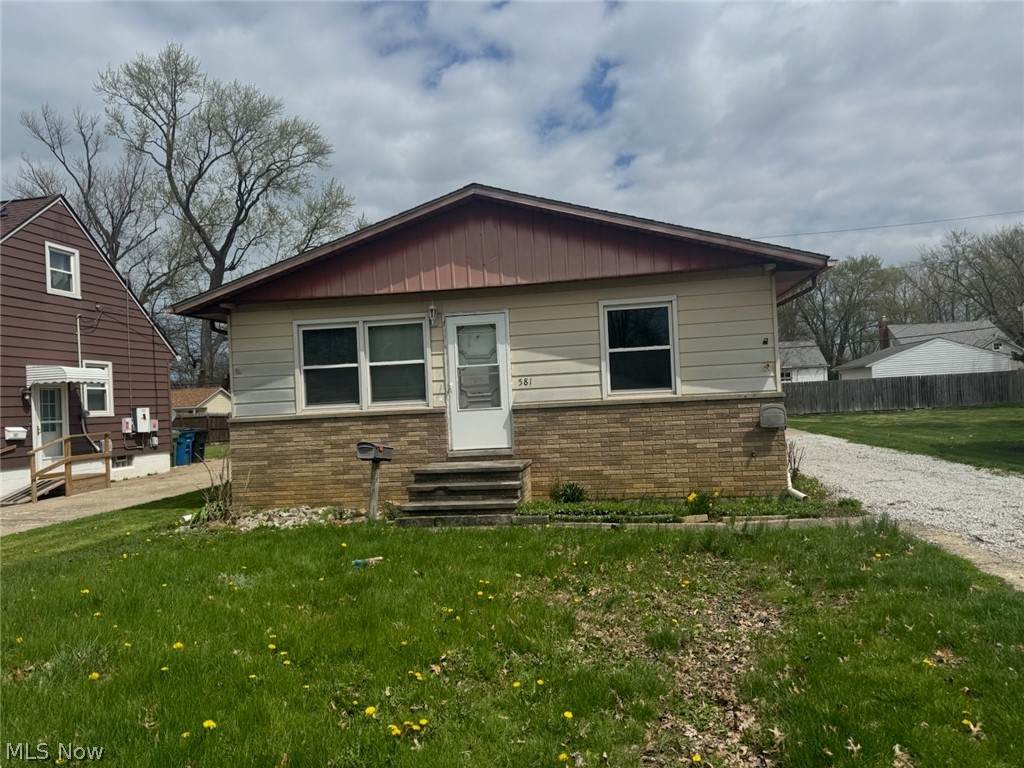581 332nd Street - Photo 1