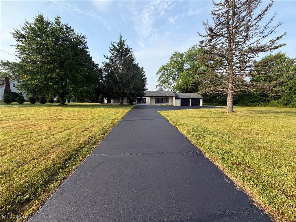 4055 Center Road - Photo 1