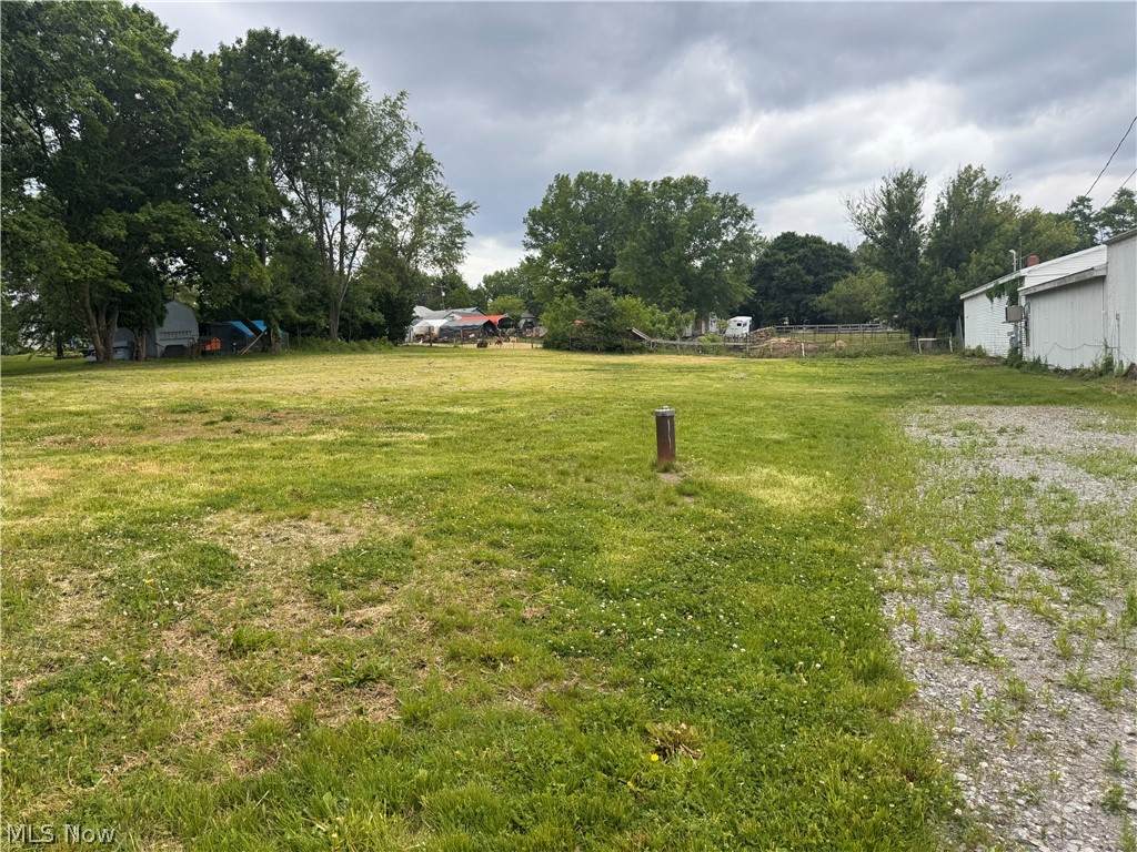 44972 Crestview Road - Photo 1