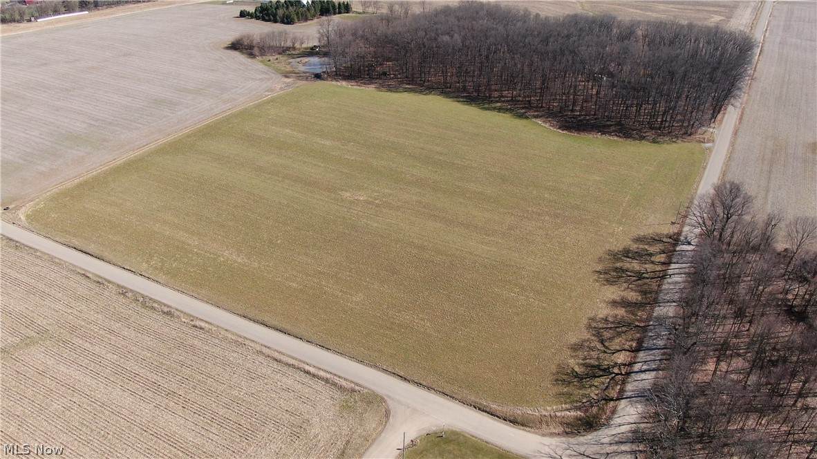 496 Township Road 2402 - Photo 1