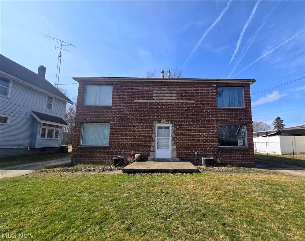 538 Nash Street - Photo 1
