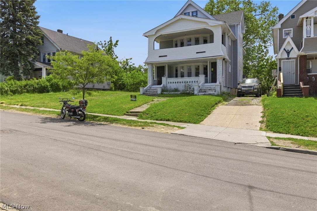 1842 Colonnade Road - Photo 1