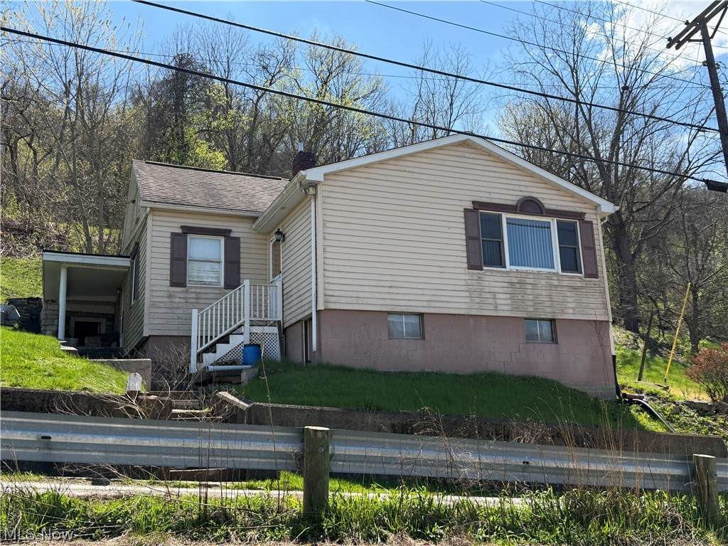 56624 Boyd Avenue - Photo 1