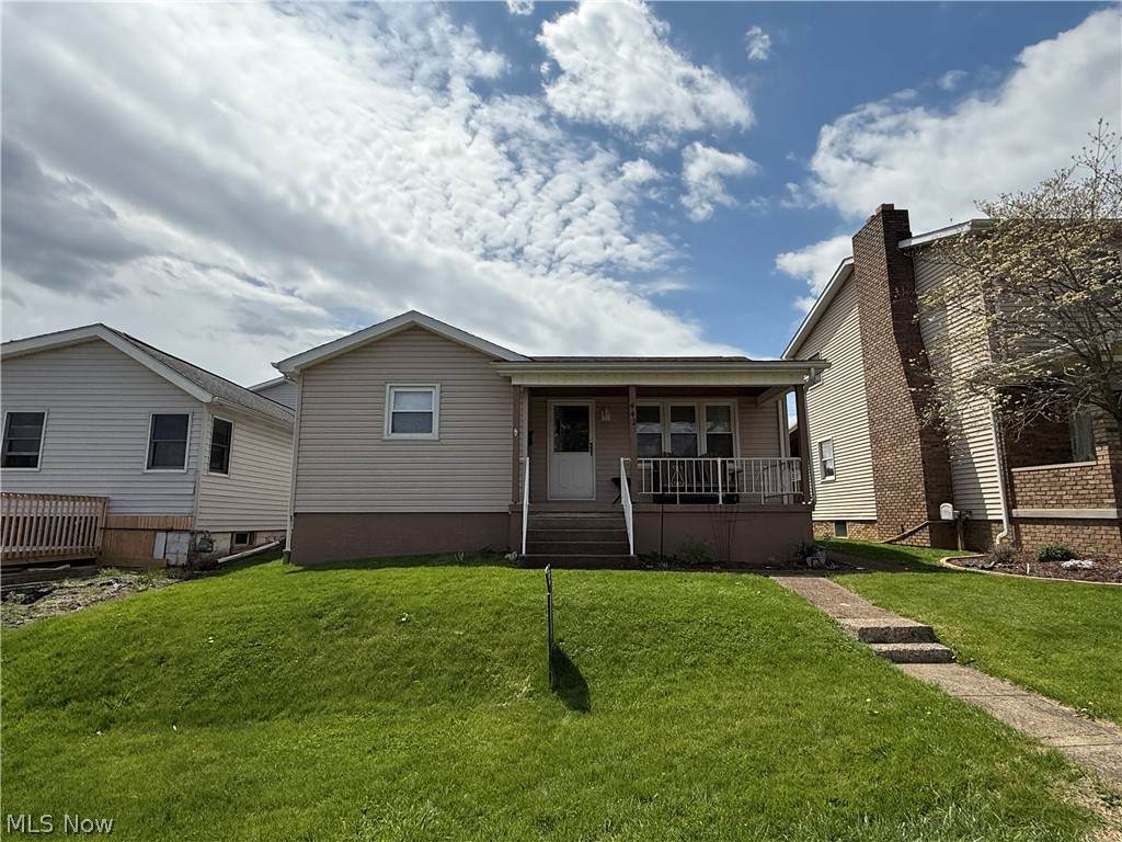 442 44th Street - Photo 1