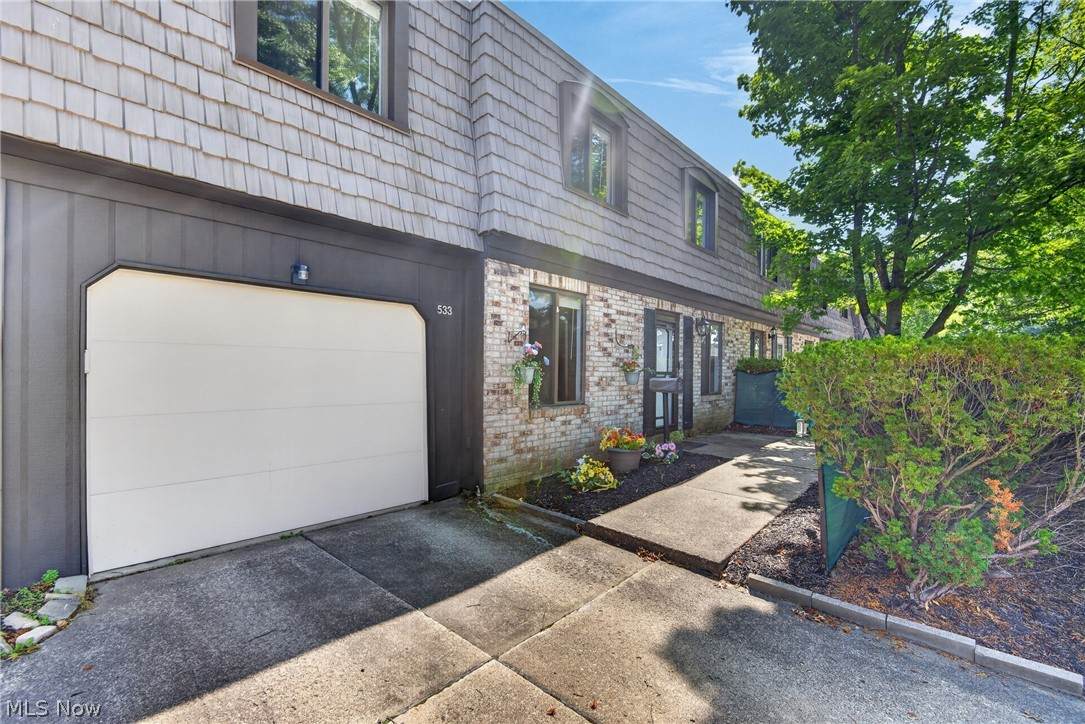 533 Tollis Parkway - Photo 1