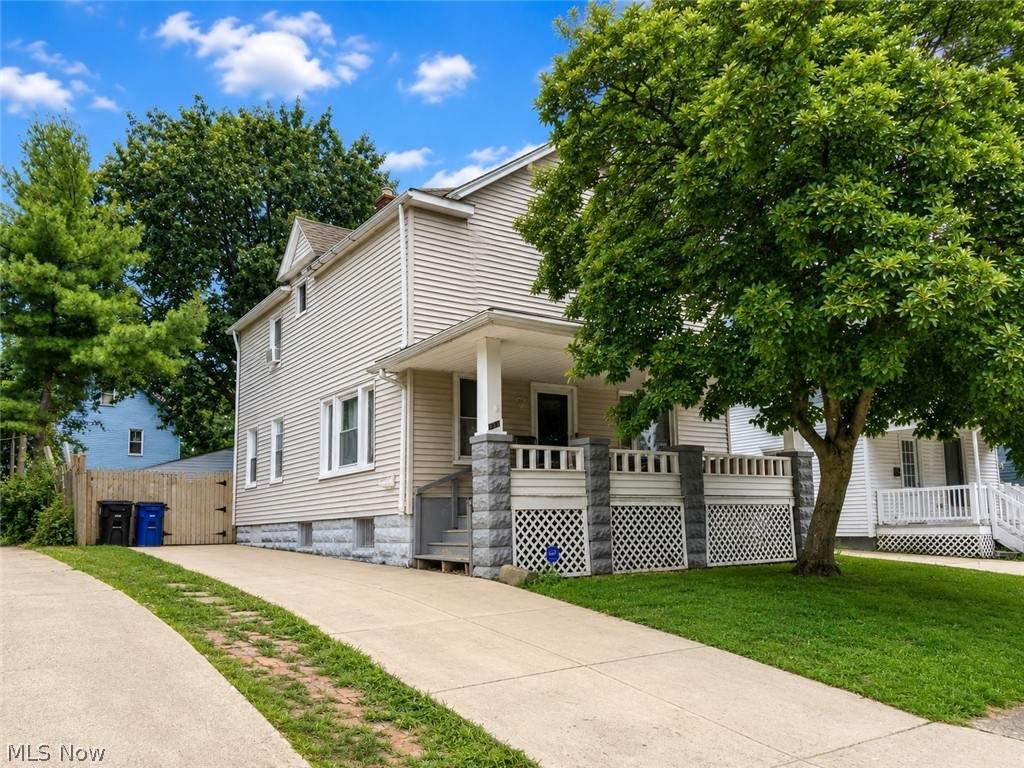 3301 Searsdale Avenue - Photo 1
