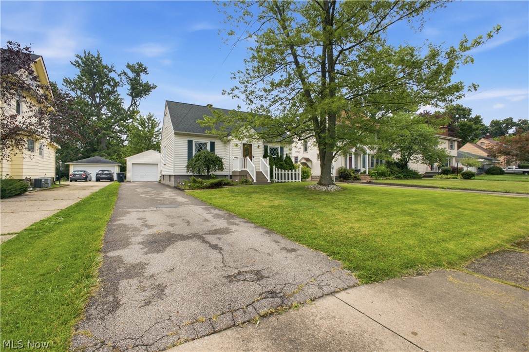 187 Trumbull Avenue - Photo 1