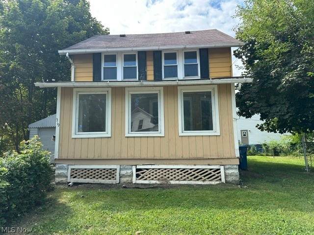 319 18th Street - Photo 1