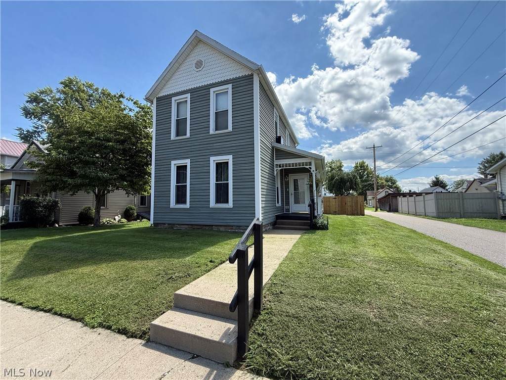 839 Locust Street - Photo 1