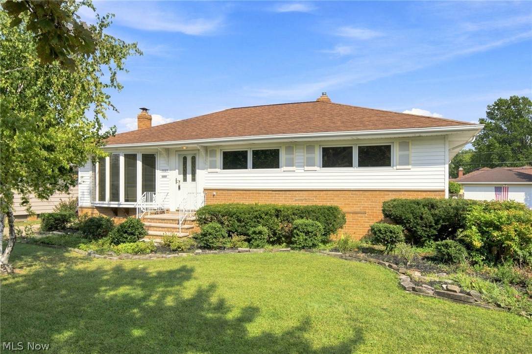 7227 Oakwood Road - Photo 1