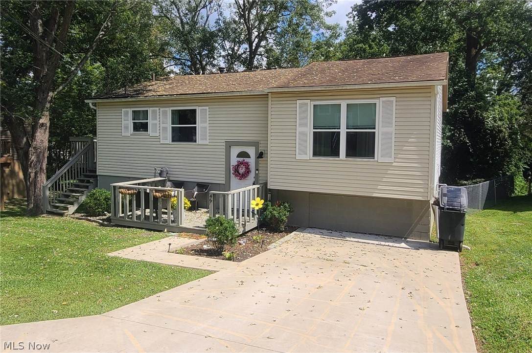 49 Colonel Phelps Drive - Photo 1