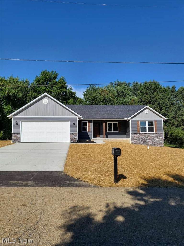 1175 Cyril Avenue - Photo 1