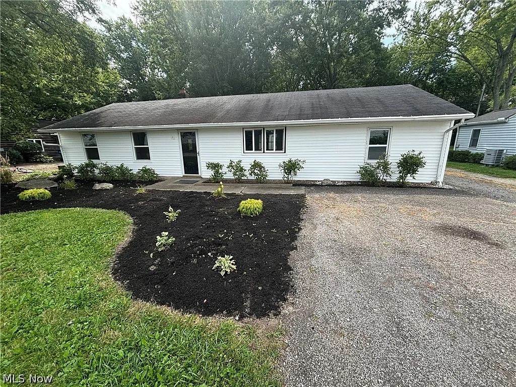 27107 Lynn Drive - Photo 1