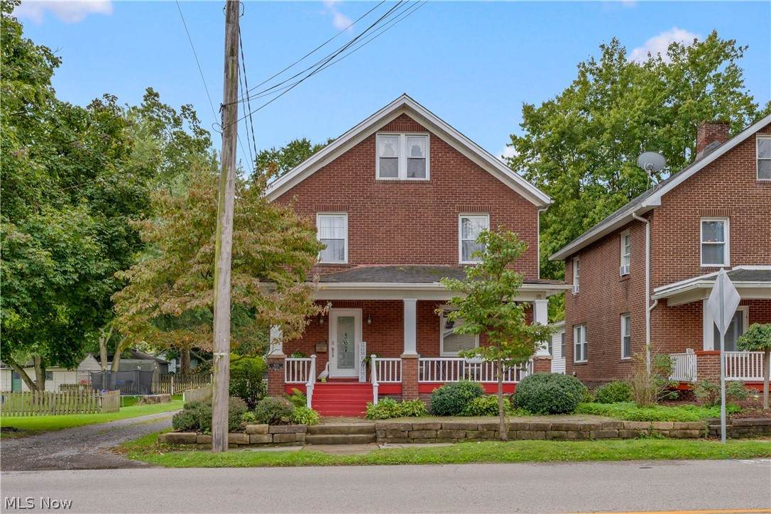 406 Lincoln Way - Photo 1