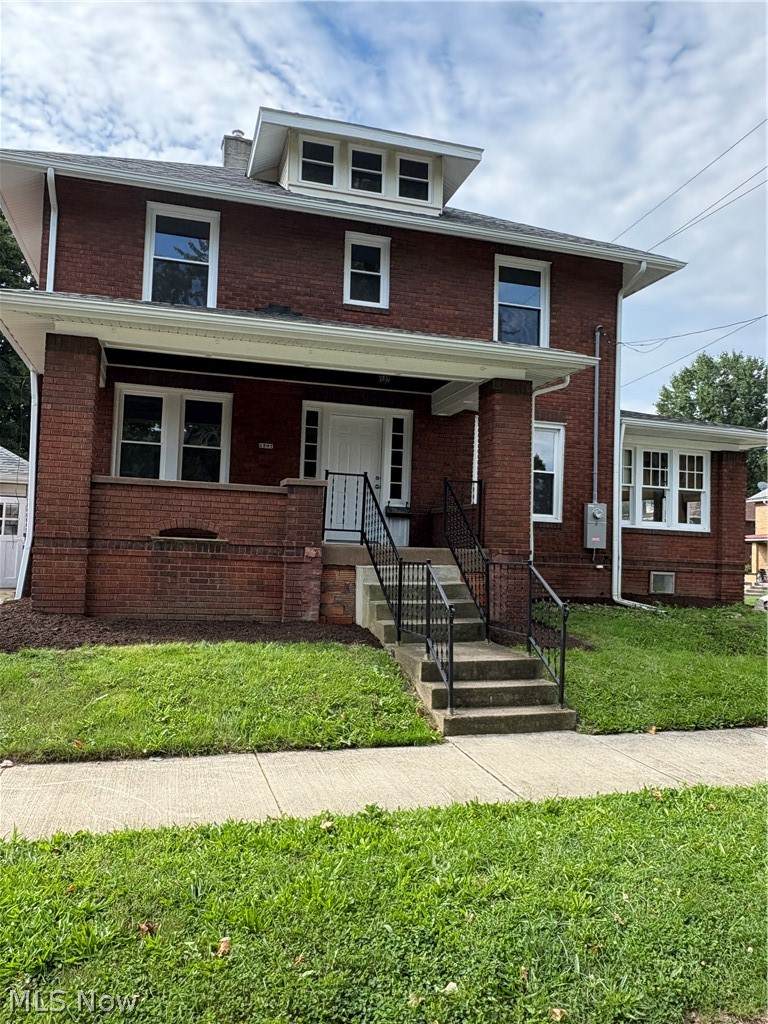 1207 Andrew Avenue - Photo 1