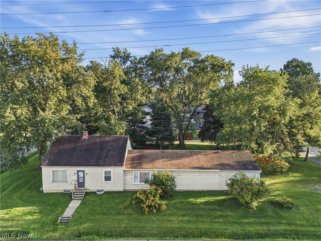 345 Simpson Street - Photo 1