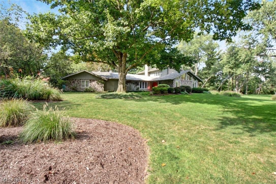 2025 Lyndway Road - Photo 1