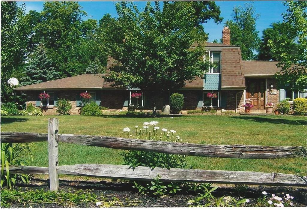 7920 Oakridge Dr - Photo 1