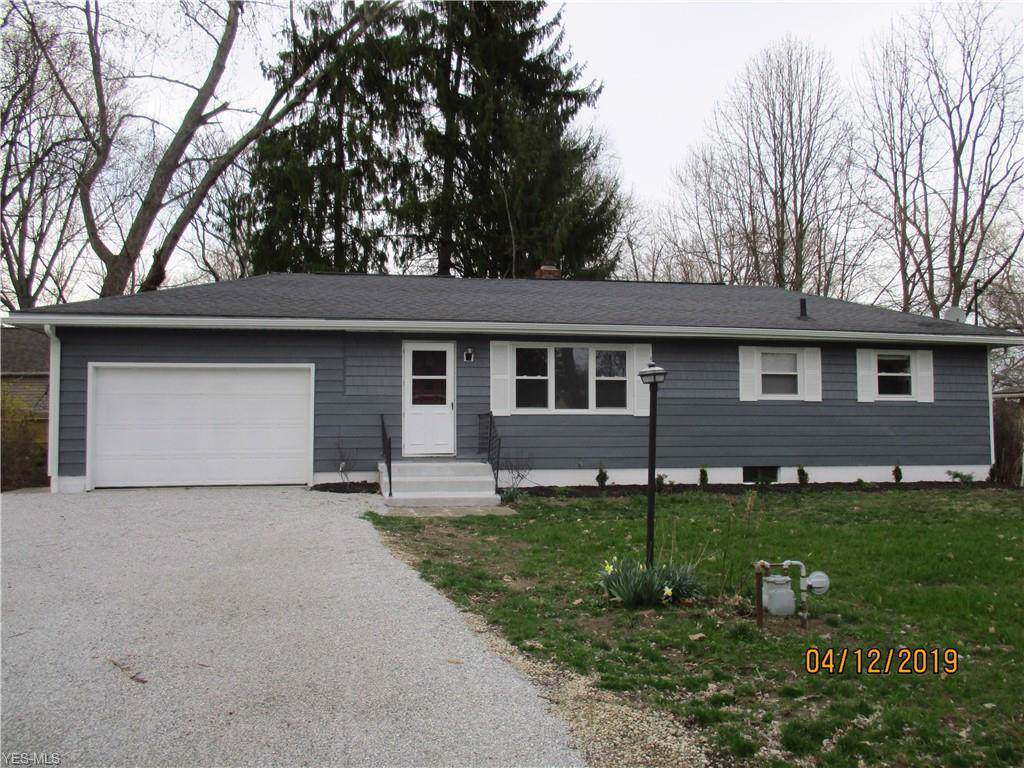 899 Halcyon Drive - Photo 1