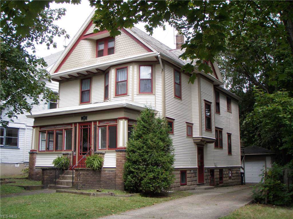 325 Cloverdale Avenue - Photo 1