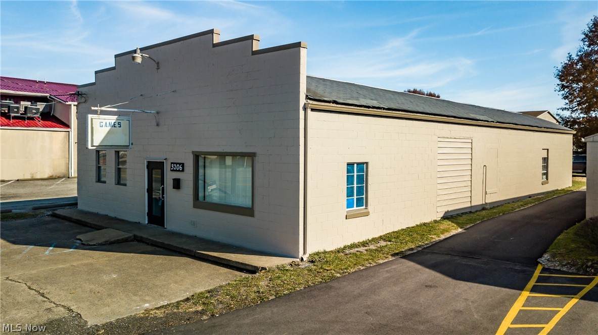 3206 Dudley Avenue - Photo 1