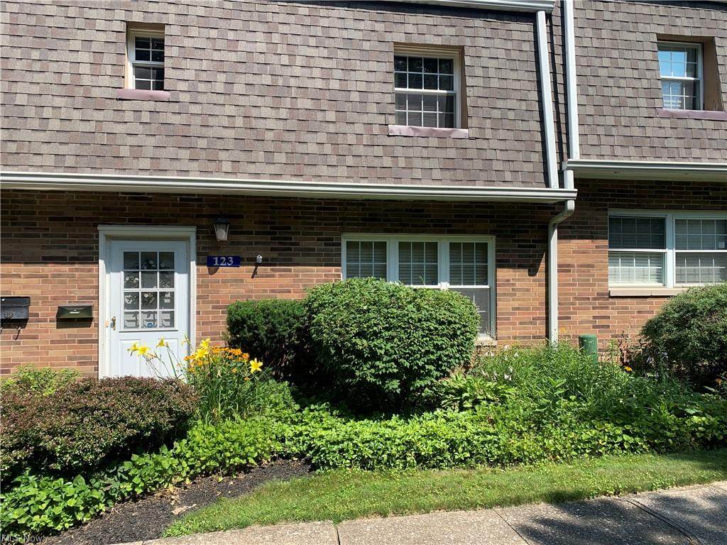 123 Shakespeare Lane - Photo 1