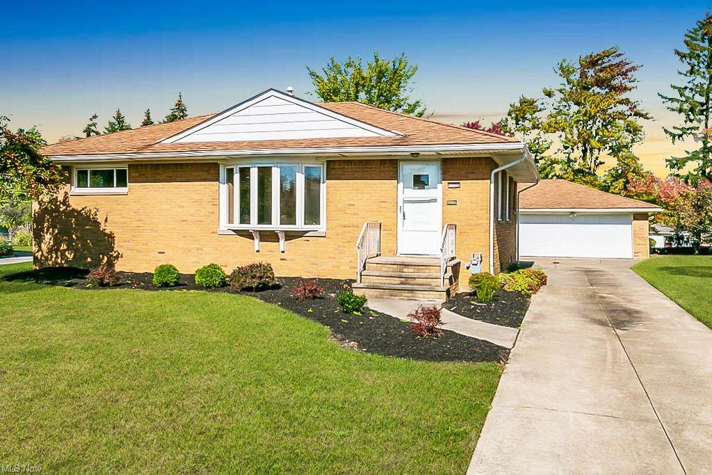 1324 Maple Drive - Photo 1