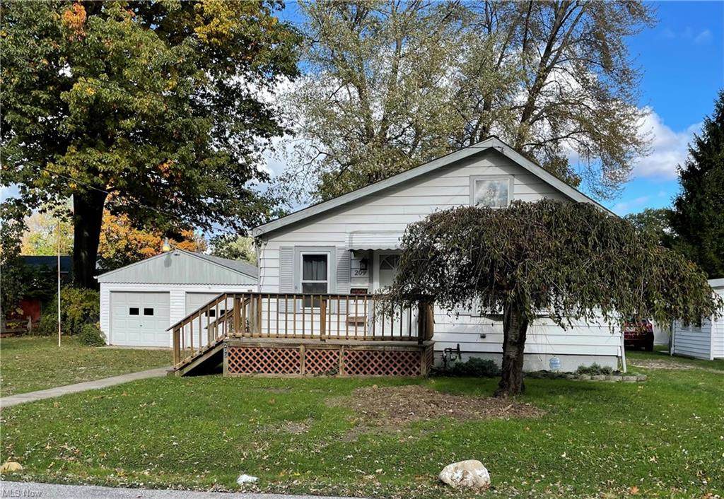 209 Courtland Boulevard - Photo 1