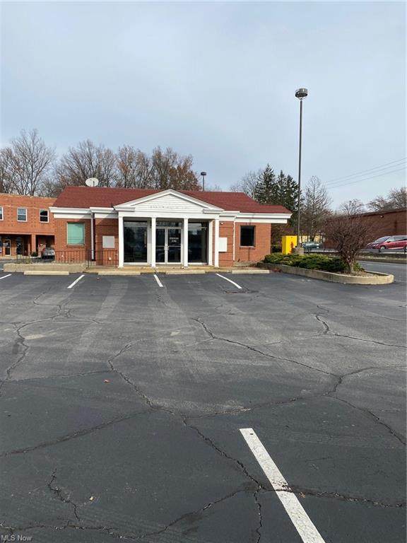 2911 Youngstown Avenue - Photo 1