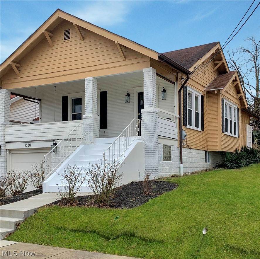 1630 Pershing - Photo 1