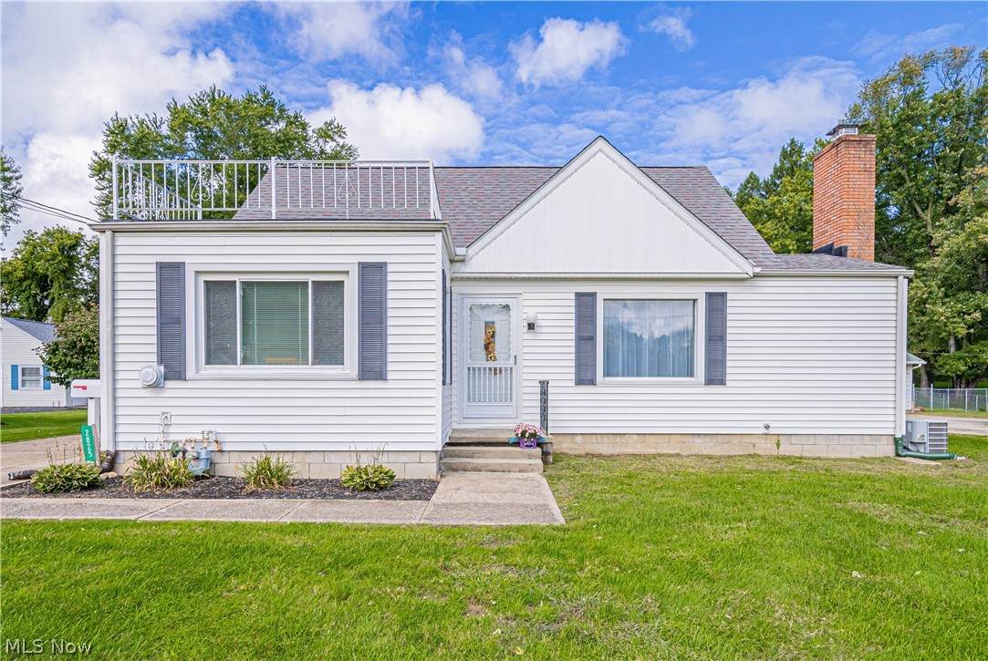 2825 Center Street - Photo 1
